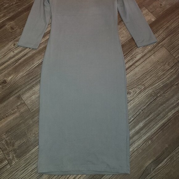 Be an Icon with my Iconoflash Fitted Dress ☺️ 😊 - Picture 1 of 6